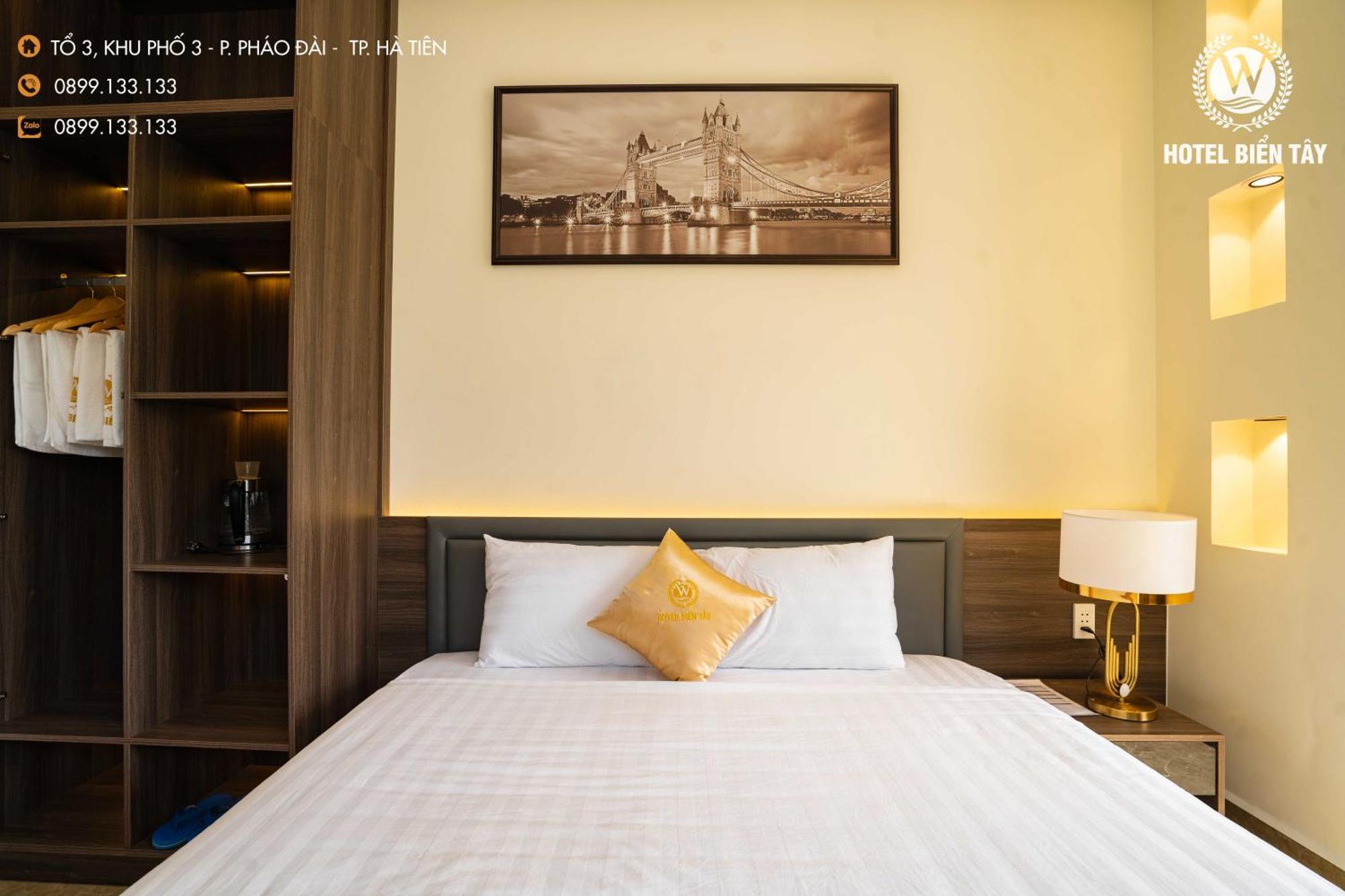Khach San Bien Tay Hotel Ha Tien Exterior photo